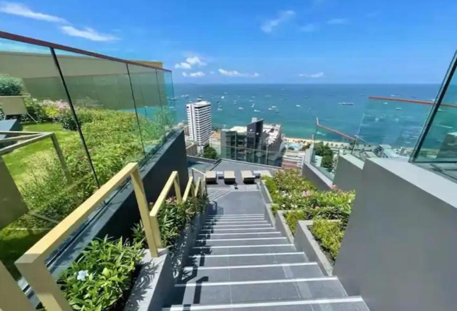 The Edge Central Pattaya Seaview With Infinity Pool & Free Netflix Buitenkant foto