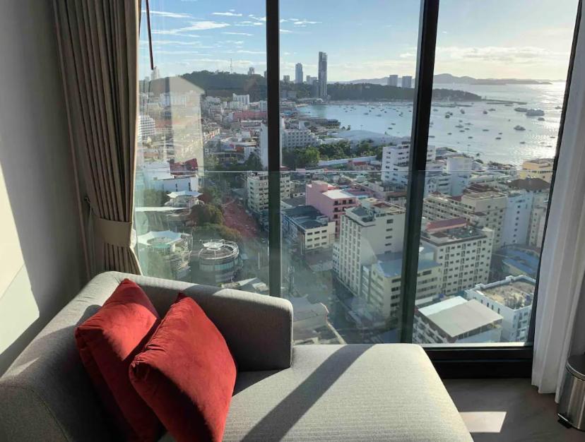 The Edge Central Pattaya Seaview With Infinity Pool & Free Netflix Buitenkant foto